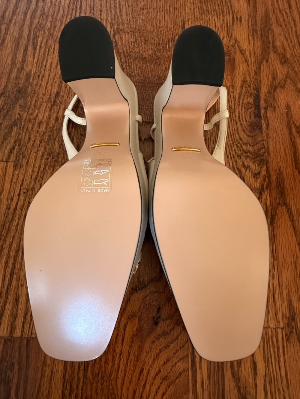 Gucci White Lambskin Leather Platform Pumps - Picture 3 of 10